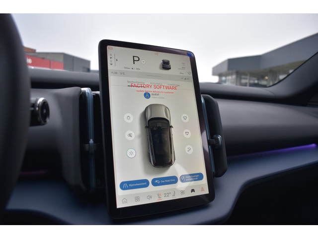 Volvo EX30 Extended Range Plus 69 kWh | 6000,- korting | Climate Pack | Apple Carplay | H&K | Camera | 19'LMV | ACC