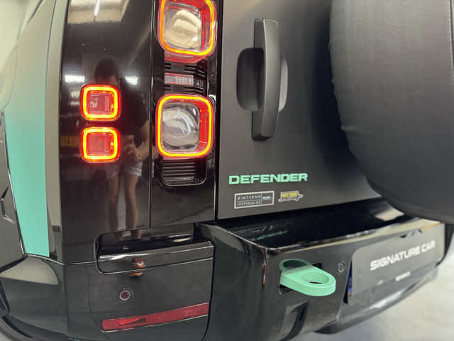 Land Rover Defender 2.0 P400e 110 X✅Customized Signature Car✅UNIEK✅Custom Interieur✅Stoelventilatie✅URBAN✅Meridian✅Panoramadak✅