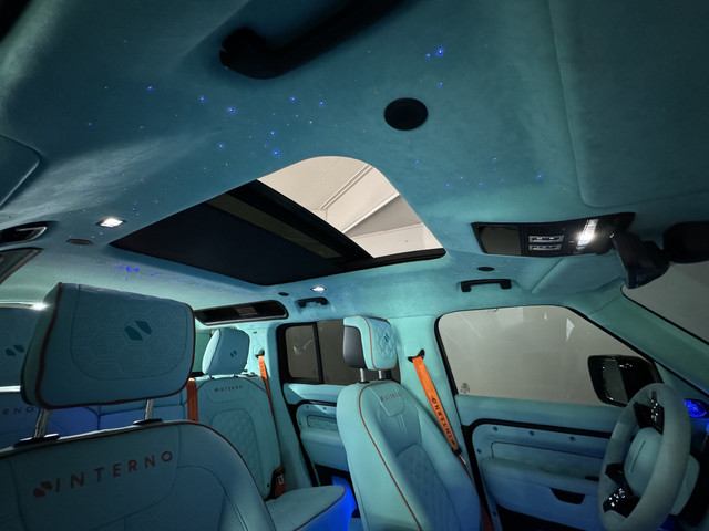 Land Rover Defender 2.0 P400e 110 X✅Customized Signature Car✅UNIEK✅Custom Interieur✅Stoelventilatie✅URBAN✅Meridian✅Panoramadak✅