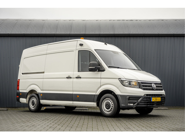 volkswagen-crafter-2.0-tdi-l3h3---automaat---177-pk---euro-6---3.0t-trekgewicht---cruise---airco---pdc