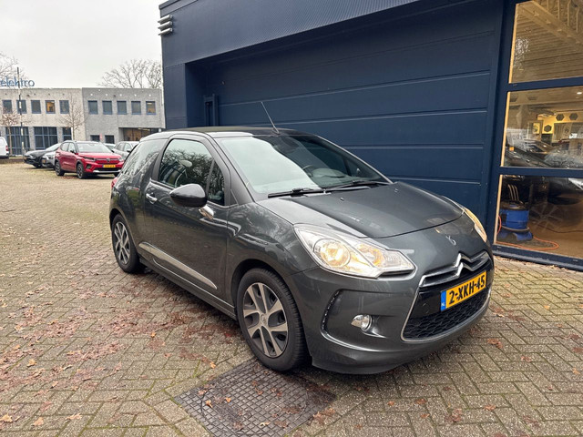 Citroen DS3 Cabrio 1.2 VTi So Chic! NL AUTO NAP! Navi l Cruise l LED l PDC! NIEUWE D-riem l Dealer OH l NIEUWSTAAT!