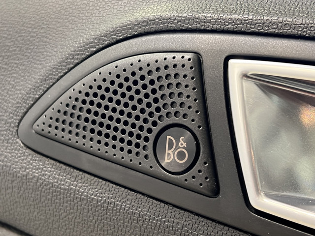 Ford EcoSport 1.0 EcoBoost ST-Line | Navigatie Android Apple Carplay | LM Velgen 17 | PDC Voor en Achter | Voorstoelen en Stuurwiel Verwarmd