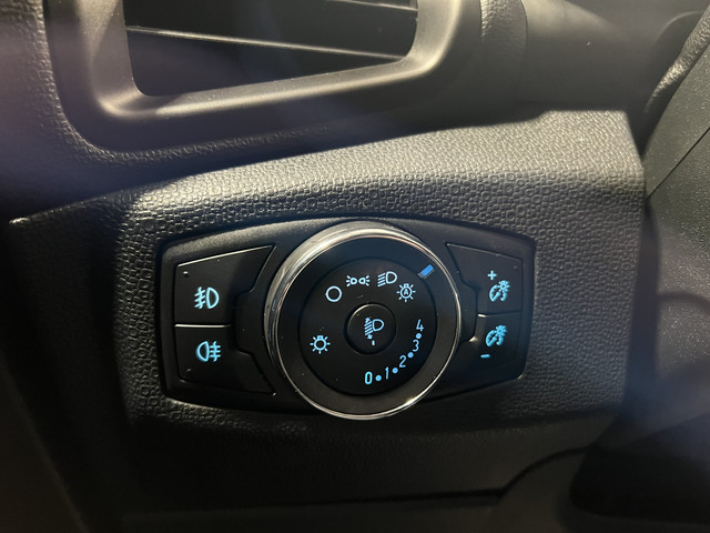 Ford EcoSport 1.0 EcoBoost ST-Line | Navigatie Android Apple Carplay | LM Velgen 17 | PDC Voor en Achter | Voorstoelen en Stuurwiel Verwarmd