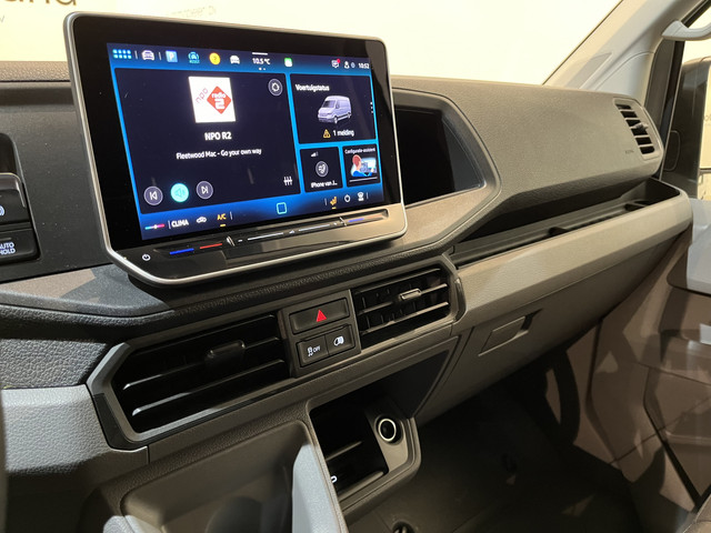 Volkswagen Crafter 2.0 TDI L3H2 140 PK DSG Automaat Euro 6 Airco Cruise Control PDC CarPlay 3-Zits NIEUW MODEL !! 1.400 KM !!
