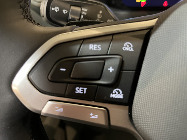 Volkswagen Crafter 2.0 TDI L3H2 140 PK DSG Automaat Euro 6 Airco Cruise Control PDC CarPlay 3-Zits NIEUW MODEL !! 1.400 KM !!