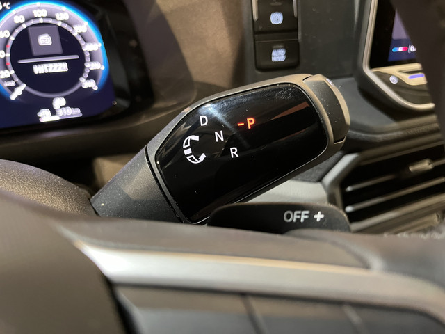 Volkswagen Crafter 2.0 TDI L3H2 140 PK DSG Automaat Euro 6 Airco Cruise Control PDC CarPlay 3-Zits NIEUW MODEL !! 1.400 KM !!