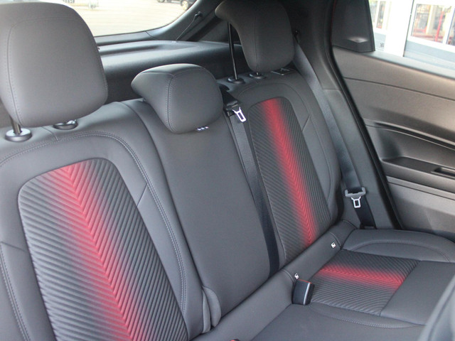 Alfa Romeo Junior Elettrica Speciale 54 kWh | 17% Bijtelling | Schuif Kanteldak | Pack Techno | Brera Red | Dak Zwart