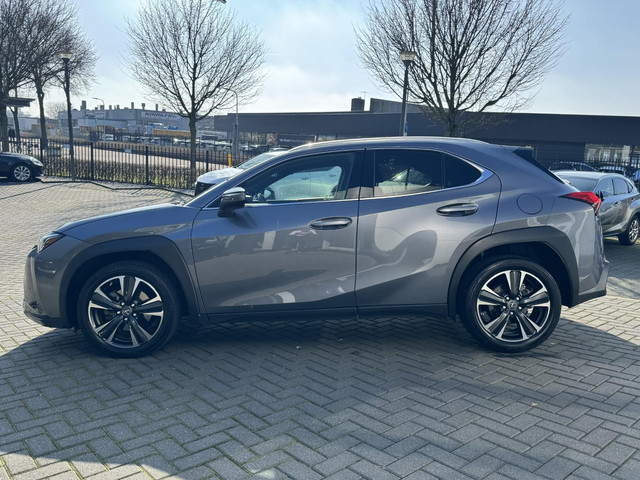 Lexus UX 250h Preference Line EL-ACHTERKLEP BLIND-SPOT KEY-LESS APPLE-CARPLAY