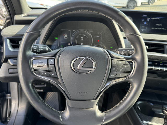 Lexus UX 250h Preference Line EL-ACHTERKLEP BLIND-SPOT KEY-LESS APPLE-CARPLAY