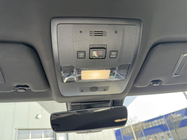 Lexus UX 250h Preference Line EL-ACHTERKLEP BLIND-SPOT KEY-LESS APPLE-CARPLAY