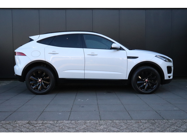jaguar-e-pace-2.0-d180-awd-hse---leder---meridian---pano---stoelverw.---head-up---trekhaak---camera---navi---cruise--