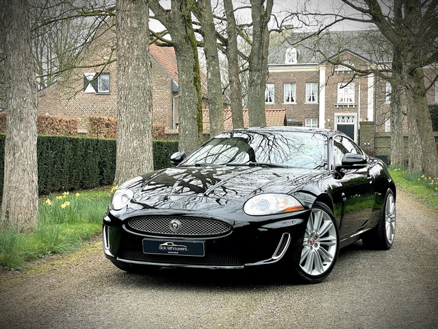 jaguar-xk-5.0-v8-coup---full-service-file---xk-specialist