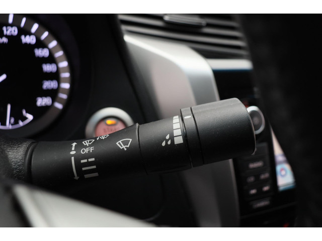 Nissan Navara 2.3 dCi Optima Double Cab Trekhaak Navigatie Rondomzicht Camera Origineel NL