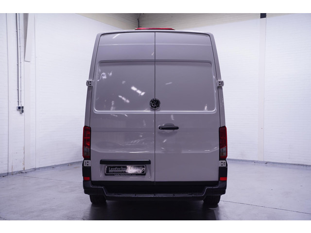 Volkswagen Crafter 2.0 TDI 140 pk DSG Aut. L4H3 Koel Vries Dag Nacht Airco, Apple Carplay, Laadruimte Pakket, PDC V+A, 3-Zits