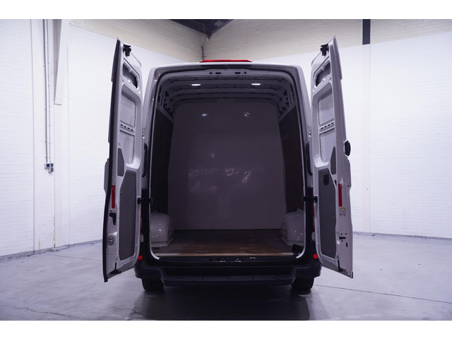 Volkswagen Crafter 2.0 TDI 140 pk DSG Aut. L4H3 Koel Vries Dag Nacht Airco, Apple Carplay, Laadruimte Pakket, PDC V+A, 3-Zits