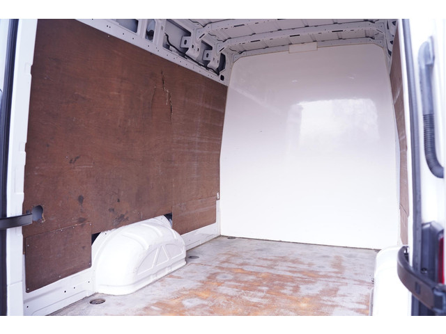 Volkswagen Crafter 2.0 TDI 140 pk DSG Aut. L4H3 Koel Vries Dag Nacht Airco, Apple Carplay, Laadruimte Pakket, PDC V+A, 3-Zits