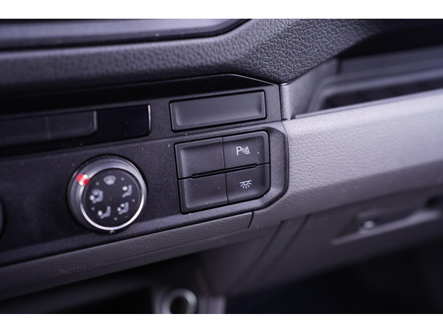 Volkswagen Crafter 2.0 TDI 140 pk DSG Aut. L4H3 Koel Vries Dag Nacht Airco, Apple Carplay, Laadruimte Pakket, PDC V+A, 3-Zits