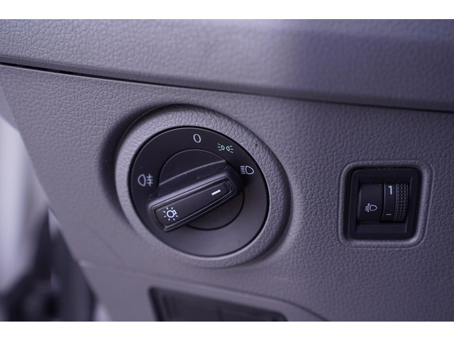 Volkswagen Crafter 2.0 TDI 140 pk DSG Aut. L4H3 Koel Vries Dag Nacht Airco, Apple Carplay, Laadruimte Pakket, PDC V+A, 3-Zits