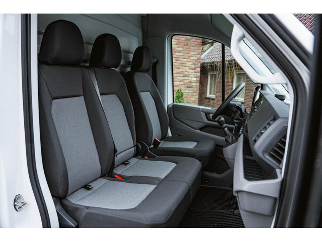Volkswagen Crafter 35 2.0 TDI 177PK L4 Open laadbak Airco | Cruise control | 3-zits | LxBxH 430x203x40 cm |