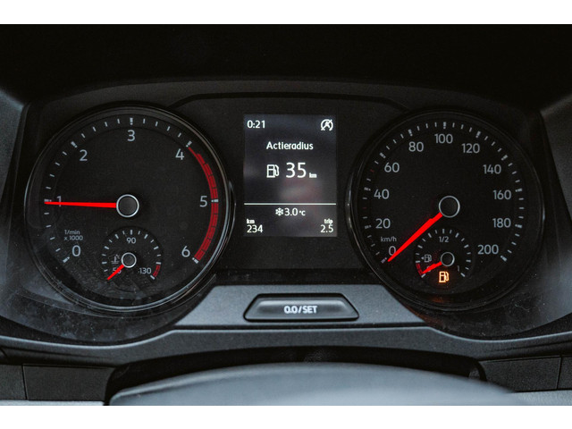 Volkswagen Crafter 35 2.0 TDI 177PK L4 Open laadbak Airco | Cruise control | 3-zits | LxBxH 430x203x40 cm |