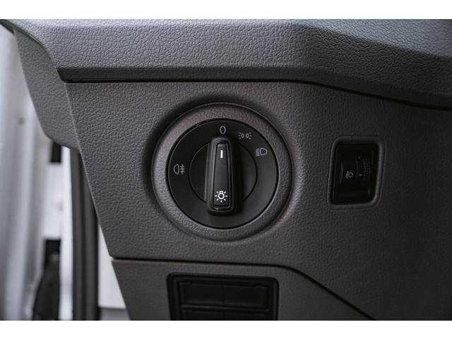 Volkswagen Crafter 35 2.0 TDI 177PK L4 Open laadbak Airco | Cruise control | 3-zits | LxBxH 430x203x40 cm |