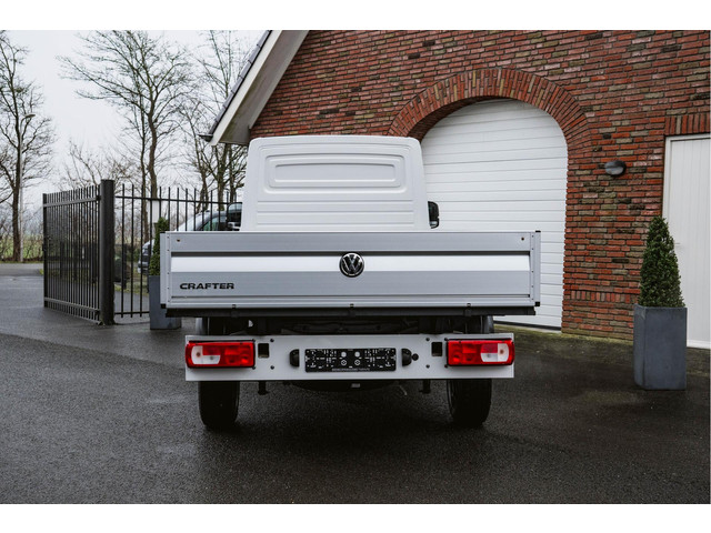 Volkswagen Crafter 35 2.0 TDI 177PK L4 Open laadbak Airco | Cruise control | 3-zits | LxBxH 430x203x40 cm |