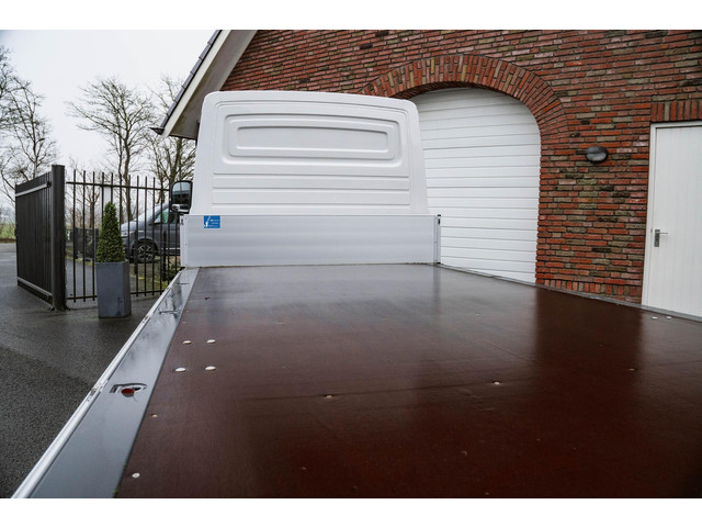 Volkswagen Crafter 35 2.0 TDI 177PK L4 Open laadbak Airco | Cruise control | 3-zits | LxBxH 430x203x40 cm |