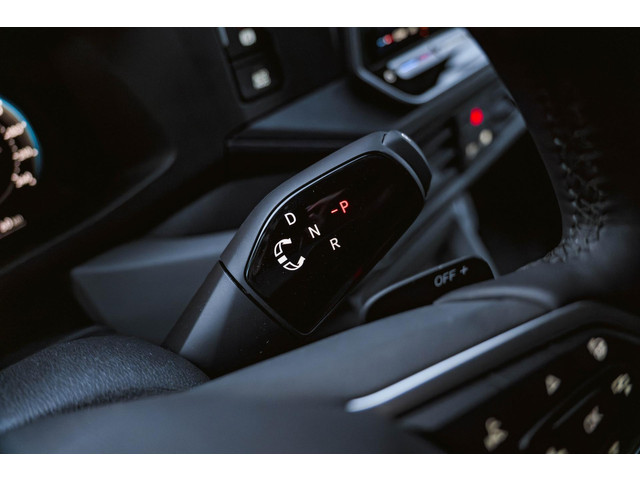 Volkswagen Crafter 2.0 TDI 177PK Automaat L3H3 Comfortline 2x LED | NAVI | Ergo. bestuurdersstoel | Camera | Trekhaak |