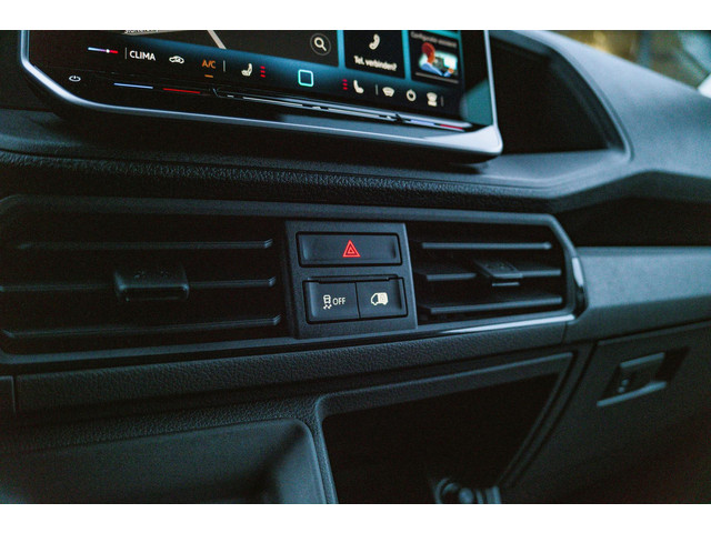 Volkswagen Crafter 2.0 TDI 177PK Automaat L3H3 Comfortline 2x LED | NAVI | Ergo. bestuurdersstoel | Camera | Trekhaak |