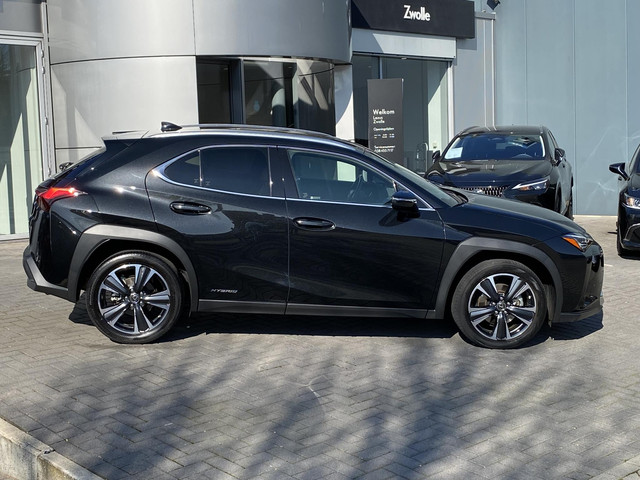 lexus-ux-250h-preference-line-nl-auto-navi-blind-spot-parkeersensoren-smart-entry-apple-carplay