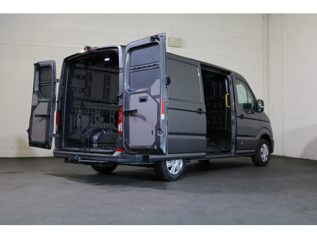 Volkswagen Crafter 2.0 TDI 177pk L3 H2 Automaat Airco Navigatie Camera Trekhaak