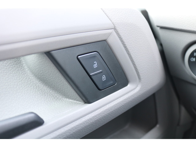 Volkswagen Crafter 2.0 TDI 177pk L3 H2 Automaat Airco Navigatie Camera Trekhaak