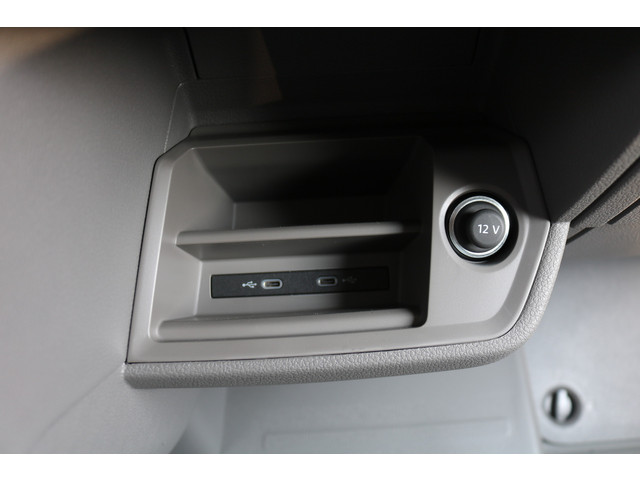 Volkswagen Crafter 2.0 TDI 177pk L3 H2 Automaat Airco Navigatie Camera Trekhaak