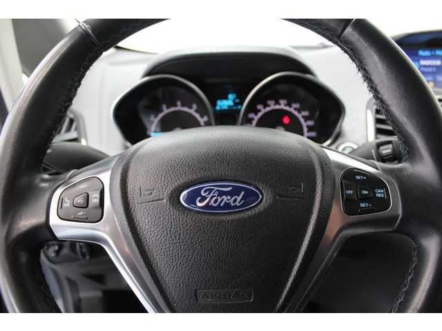 Ford EcoSport 1.0 EcoBoost Titanium 126PK, ZEER NETTE AUTO | DEELS LEER | NAVIGATIE | CRUISE | STOELVERWARMING | RUITVERWARMING