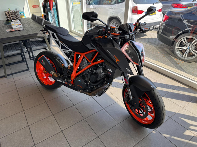 ktm-1290-tour-superduke-r-carbon-i-austin-racing-i-powerparts