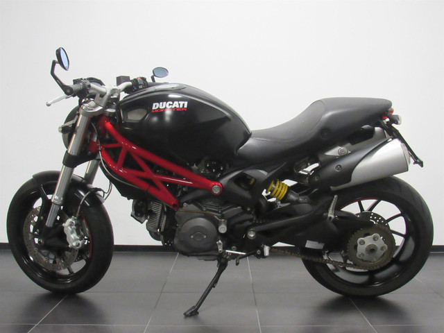 Ducati Monster 796
