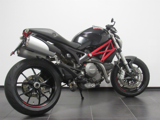 Ducati Monster 796