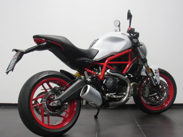 Ducati Monster 797