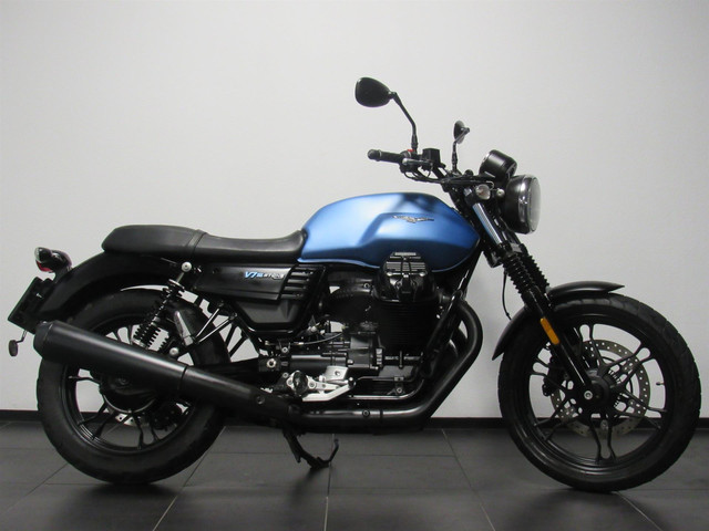 moto-guzzi-v7-iii-stone