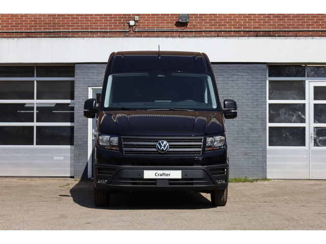 Volkswagen Crafter Highline L3H3 140 pk automaat BPM vrij | Trekhaak | Camera | navigatiepakket | vierseizoenbanden