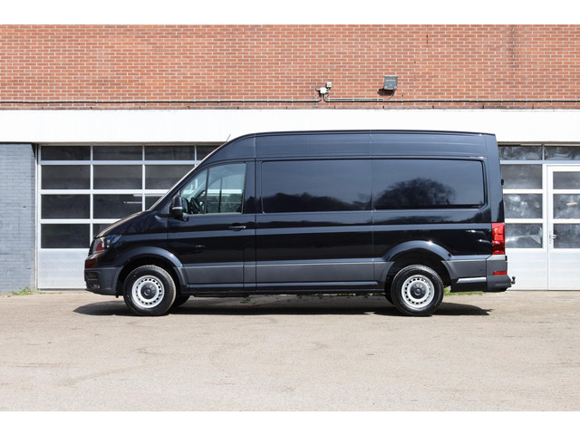 Volkswagen Crafter Highline L3H3 140 pk automaat BPM vrij | Trekhaak | Camera | navigatiepakket | vierseizoenbanden