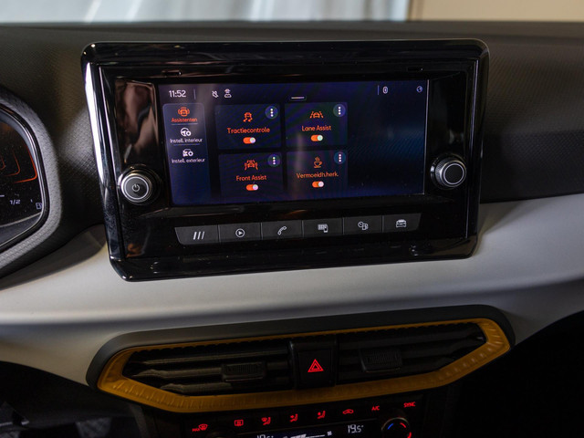 Seat Ibiza 1.0 MPI Style   80pk   Apple CarPlay   Automatische klimaatregeling   Stoelverwarming