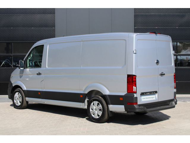 Volkswagen Crafter 35 2.0 TDI L3H2 177pk - Facelift - Navigatie - LED - Geveerde stoel - Virtual cockpit - Camera - Verwarmd stuur - Stoelverwarmin
