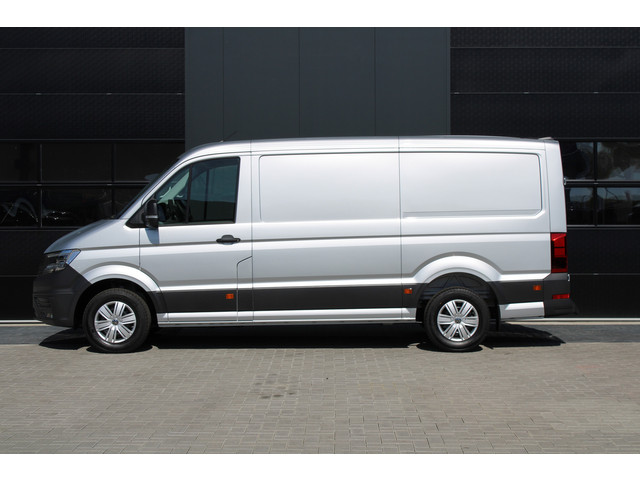 Volkswagen Crafter 35 2.0 TDI L3H2 177pk - Facelift - Navigatie - LED - Geveerde stoel - Virtual cockpit - Camera - Verwarmd stuur - Stoelverwarmin