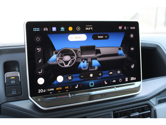 Volkswagen Crafter 35 2.0 TDI L3H2 177pk - Facelift - Navigatie - LED - Geveerde stoel - Virtual cockpit - Camera - Verwarmd stuur - Stoelverwarmin