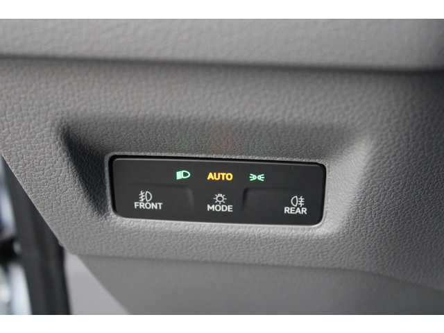 Volkswagen Crafter 35 2.0 TDI L3H2 177pk - Facelift - Navigatie - LED - Geveerde stoel - Virtual cockpit - Camera - Verwarmd stuur - Stoelverwarmin