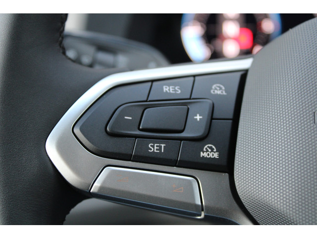 Volkswagen Crafter 35 2.0 TDI L3H2 177pk - Facelift - Navigatie - LED - Geveerde stoel - Virtual cockpit - Camera - Verwarmd stuur - Stoelverwarmin