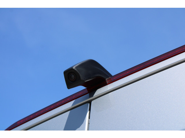 Volkswagen Crafter 35 2.0 TDI L3H2 177pk - Facelift - Navigatie - LED - Geveerde stoel - Virtual cockpit - Camera - Verwarmd stuur - Stoelverwarmin