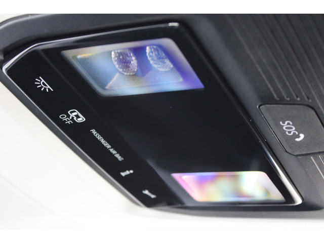 Volkswagen Crafter 35 2.0 TDI L3H2 177pk - Facelift - Navigatie - LED - Geveerde stoel - Virtual cockpit - Camera - Verwarmd stuur - Stoelverwarmin