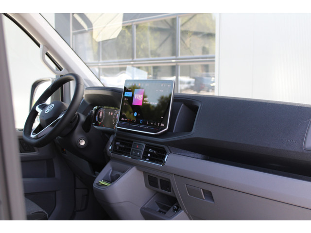 Volkswagen Crafter 35 2.0 TDI L3H2 177pk - Facelift - Navigatie - LED - Geveerde stoel - Virtual cockpit - Camera - Verwarmd stuur - Stoelverwarmin